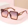 Lyxmode solglasögon utomhusdesigner sommar kvinnor tom klassisk polariserad ford 2023 ny UV -resistent trendig stilfull och personlig kvinnor i en stil