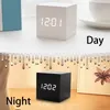 Столы стола часов USB Clocks Светодиодные деревянные будильники часы часы на стол голосовой контроль цифровой дерево отчаянный декор электронный настольный столик 230718