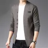 Męskie swetry Nowe jesień męski sweter sweter swetra Modna Moda Slim Fit Solid Knited Cardigan Men Casual Knit Sweter Płaszcze Męskie Ubranie 2022 L230719