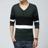 Мужские свитера весны осенней моды Универсальный темперамент корейский топ-топс. Мужчина повседневная трикотажная полосатая полосатая свитер.