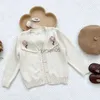 Trui Meisjes Bloemen Gebreide Truien Herfst Peuter Vesten Gebreide Borduren Katoenen Kleding Baby Kids Uitloper Jas Trui Tops HKD230719