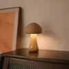 Altre decorazioni per la casa INS Luce notturna a LED con interruttore tattile Lampada da comodino a forma di fungo in legno per camera da letto per bambini Lampade da notte per dormire 230718