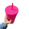 Bicchieri con borchie 2021 Tazze in plastica rosa opaca da 710 ml con cannuccia Fornitura in fabbrica4396886