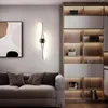Lámpara de pared LED para dormitorio Fondo de sala de estar Baño Pasillo Sofá Interior Diseño minimalista moderno Luz de decoración negra