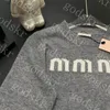 Klassischer Damenpullover mit Buchstaben-Logo, gestrickte Hemden, graue Pullover, T-Shirt, abgeschnittene Tops, Damenbekleidung