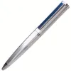 YAMALANG-pen ziet eruit als een vierkante vorm van voren en cilindrische vormen van de zijkant Metalen pennen Met logo242g