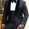 2020 New Arrival Groomsmen Shawl Lapel Groom Tuxedos Red White Black Men Suits Wedding Man Blazer Jacket Pants Tie Vest282n