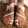 Poślizgnięta kobietą letnie płaskie buty seksowne białe koronkowe rzymskie sandały sandalias mejr sapato feminino plus size 230718 9556