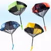 Nieuwigheid Games 4 sets Hand Gooien Parachute Kids Outdoor Grappig Speelgoed Game Play voor Kinderen Fly Sport met Mini Soldaat 230719