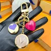 Lanyards Designer Keychain Womens Pink Heart Key Ring Luxury Keychain Classic Letters Portachiavi Gold Chain Fashion Bag Charm Key Chain