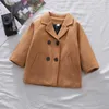 코트 가을 겨울 베이비 코트 단색 클래식 패션 유지 따뜻한 바람 방풍 코트 긴 소매 양모 코트 어린이 옷 Z230720