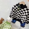 Trui Mode Baby Meisje Jongen Schaakbord Trui Lente Herfst Winter Kind Gebreide Plaid Trui Top Hoge Kwaliteit Babykleertjes 1-7Y HKD230719