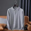 Polo da uomo di alta qualità T-shirt con risvolto lavorato a maglia in cashmere oversize per uomo Polo manica lunga Tinta unita Tendenza Tempo libero Grigio Bianco Nero 230718