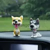 Interiördekorationer ohanee nickande hund rolig skakande huvud leksaker bobblehead valp dockor svängande bilprydnader auto interiör dekor bil instrumentbräda leksaker x0718