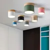 Deckenleuchten LED-Downlight-Oberflächenmontagelampe 7W Nordic Wood Macaron Dimmbarer Spot für Innenfoyer-Wohnzimmer