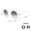 サングラスクラシックデイジーラウンドヒマワリの縁取りSun Glasses UV400 Decor Partyの女性鏡