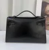 Bolso de hombro clásico para mujer Caja de cuero Cuero de vaca real Monederos y bolsos de cuero Bolsos de noche de diseñador de París Embragues de día de moda Bolsos pequeños 21 cm 2457