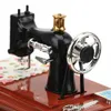 Decoratieve objecten Beeldjes Sieradendoos Mini-naaimachinestijl Muziekdoos Handslinger Vintage muziekdozen Kerstcadeau Jaarcadeau Verjaardagscadeaus 230718