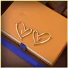 Big Size Women Hoop örhängen Fashion Letter Love Gold Stud Earrings Lady Luxury Designer Heart Earring Brands Smycken Hela 21197e