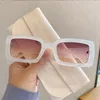 Óculos de sol DYTYMJ Square Moda Feminina Simples Armação Pequena Ins Cute Candy Óculos Trendy Hip Hop Gafas De Sol Mujer