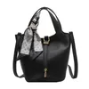 Designer Picotin Lock Bag Sac seau de grande capacité pour femmes 2023 nouvelle épaule tendance et polyvalente élégante bandoulière minimaliste PTUE