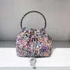 Kvällspåsar Lyxdesigner Kopplingväskor och handväska Ladies Shiny Crystal Stone Liten Bucket Bag Fashion Party Clutches B533 230718