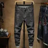 Jeans pour hommes hommes maigre mode motif brodé petits pieds décontracté mince mâle chinois japonais marque crayon pantalon Denim Trou263E