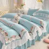 Beddengoed Sets INS Koreaanse Borduurwerk Ruches Kant Bed Rok Set Prinses Meisjes Dekbedovertrek Kussensloop Effen Kleur Quilt Over Decor Home