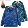 Płaszcz chłopców mody mody zewnętrznej kurtki grubia zimowa wodoodporna kurtka ciepła kurtka dla dzieci jesień chłopców w wiatroodpornej kurtce z kapturem Z230719