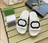 Kvinnor Designer Sandaler gummiläder Slides Dress Shoe Wedges Sandal Beach Slippers Luxury Summer Platform Sandal Slide Tjock Bottom 7T5