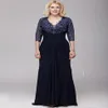 Borrhöljet V-ringning A-Line spets och Chiffon Mother of the Bride Dress 3 4 Sleeve Floor Length Mother's Dresses282k