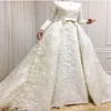 2019 Abiti da sposa musulmani modesti Maniche lunghe Abiti da sposa in rilievo con applicazioni di pizzo con gonne oversize Abiti da sposa taglie forti276c