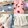 chenils stylos Flanelle Pet Dog Bed Dog Sleeping Bed Mat Respirant Chaud Pet Beds Coussin Pour Petits Moyens Grands Chiens Chat Animaux Accessoires 230719