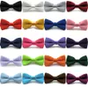 Barns båge slipsar 9 4 5cm 32 färger Justera spännen fast färg Bowknot Occupational Bowtie för Baby Kid Bow Tie Christma242y