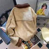 Männer Jacken Amerikanischen Retro Oversize Wildleder Mantel Männer Frauen Winter Stickerei Lose Beiläufige High Street Revers Lamm Wolle Männliche kleidung