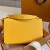 Estilista de Moda de Luxo Bolsas Corpo Cruz Femininas Personalidade Temperamento Couro Genuíno de Alta Qualidade Artesanato Feminino Baguete