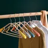 Hangers Rekken Naadloze plastic hanger groothandel slaapzaal multifunctioneel kledingdroogrek Bold met hanger kledingrek kleerhanger