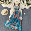 Robes décontractées basiques YuooMuoo Ins Mode Plage Boho Robe Femmes Été Deux Pièces Ensemble Fleur Imprimer Sexy Débardeur Crop Tops et Jupes Plissées Robe 230719