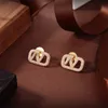 Kvinna studörhängen brev V guld internet kändis hoop earing designer pearl orecchini lyx v logo kvinnor smycken 56