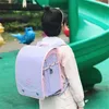 Schooltassen Geborduurd Japanse meisjesschooltas PU Orthopedische rugzak Automatische gesp Randoseru Grote capaciteit Kinderschooltas 230719