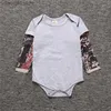 Tute Racconti per bambini Abbigliamento per bambini Primavera e autunno Bambino manica lunga Pagliaccetto tatuato Braccio di fiori appena nato Vestiti da arrampicata INS Cappotto con fiocco T230720