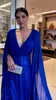 Royal Blue paljetter Evening V Neck Chiffon Cape Sleeve Formal Wear Pleated golvlängd Festklänningar för kvinnor 415