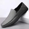 Klädskor 2022 äkta läder män casual skor lyx varumärke mens loafers moccasins andningsbara slip på svarta körskor plus storlek 39-46 L230720