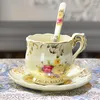 Кружки Оптовая европейская керамическая кофейная чашка набор вода и блюдо американское послеобеденное чай с подарками ложки