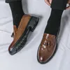 Brown Brogue Shoes for Men mode Tassel Läder Mens klänningskor Storlek 38-46 Casual Business Shoes Men Men