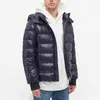 Kış ceket erkek kapüşonlu ceket erkekler sıcak paltolar klasik minimalist modaya uygun kıyafetler sofistike üç renkli etiketler tasarımcı top puffer ceketleri