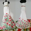 2022 Mexicaanse Stijl Trouwjurk Rose Bloemen Geborduurde Kant Satijn Strapless Corset Terug Vrouwen Bruidsjurk Charro Quinceanera Dr1933