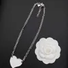 2021 Роскошные дизайнерские ювелирные украшения колье ожерелье Леди Цепи Персонализированное подвесное черное любовь
