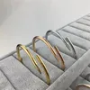 Klassisk designer nagel mode unisex manschett armband par armband guld smycken valentins dag gåva