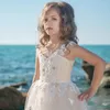 Girl Dresses Flower White Puffy Appliques Design With Jewel Sleeveless For Wedding Birthday Banquet Princess Gowns